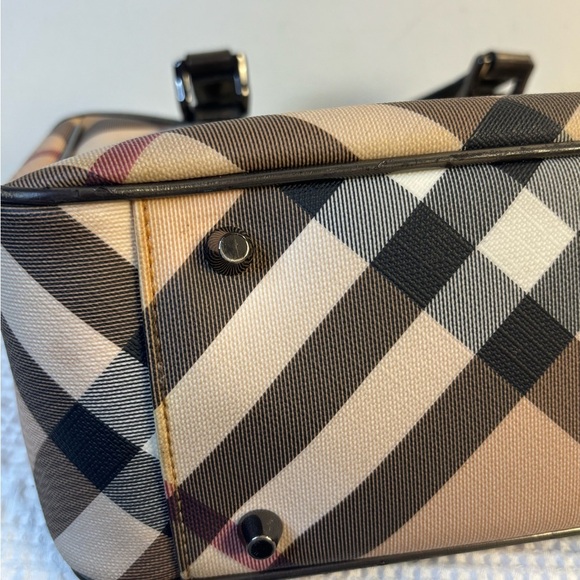 Burberry House NovaCheck Checked Tote Bag Handbag Enamel Patent Leather - Picture 11 of 14